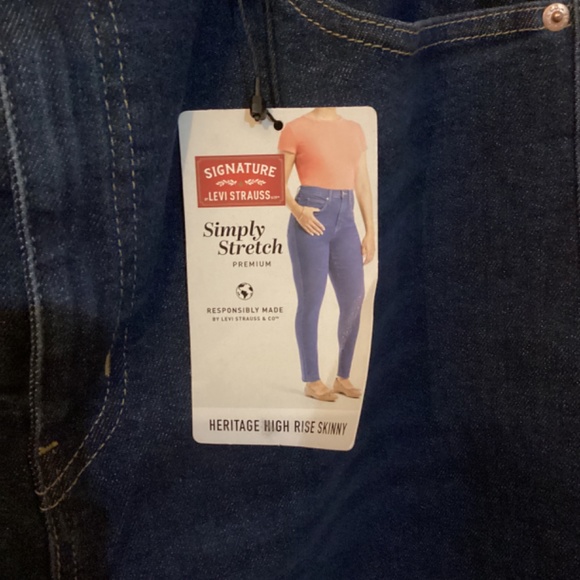 Levi Women’s Heritage high-rise skinny jeans - Picture 2 of 7